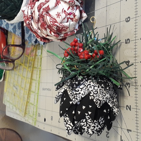 #14 Quilted Pinecone Shaped Christmas Decor. Approximately 3"x4". - Picture 1 of 3